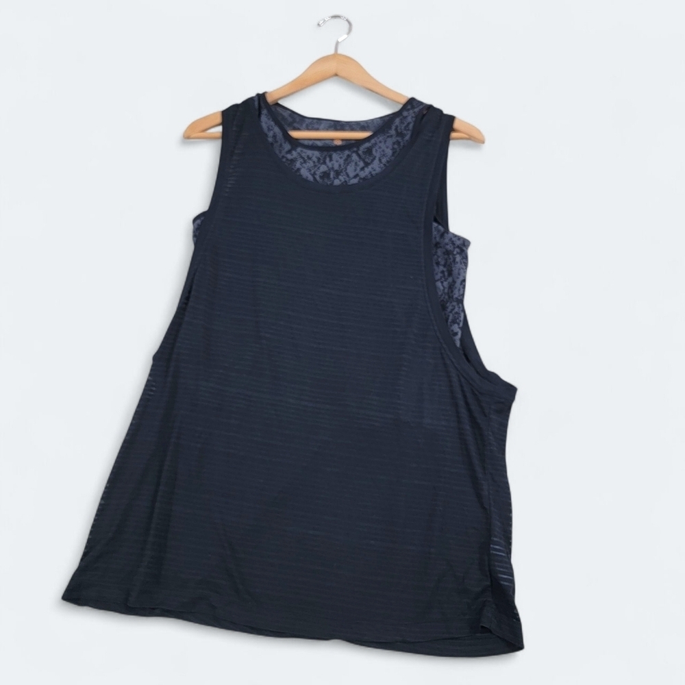 NEW Tangerine Sleeveless Black and Gray Snake Print Tank Top Size Large